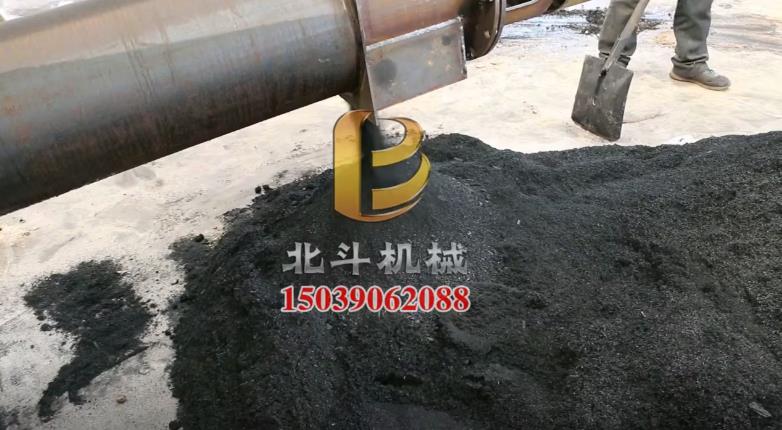 鋸末炭化機(jī)無煙生產(chǎn)工藝順應(yīng)環(huán)保趨勢